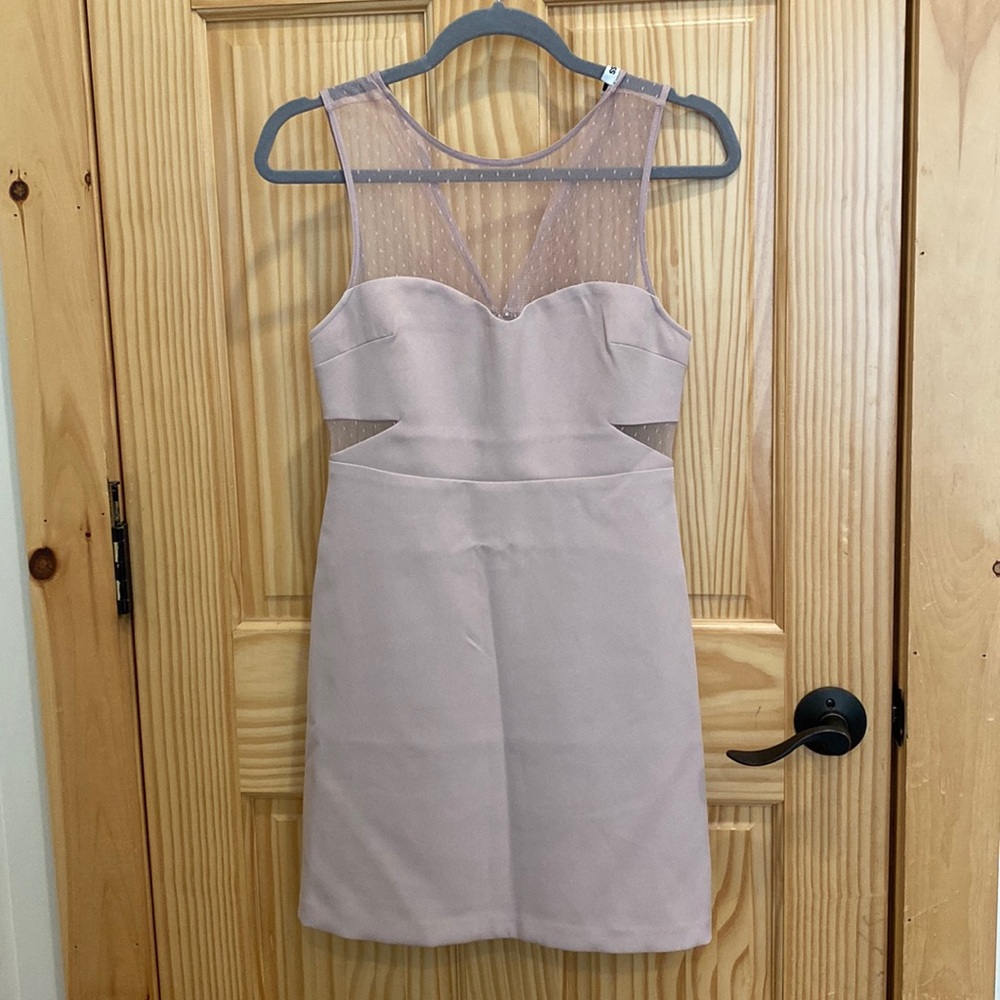 dress, mesh U-neck and mesh cutouts on sides